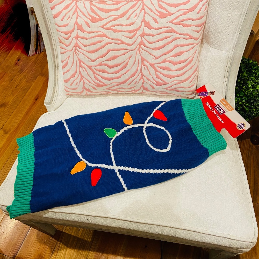 N20-New Size Large Dog Christmas Bulbs Blue Sweater